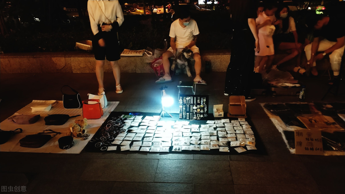 遇上地摊经济的创业风口，这10个热门项目，不做后悔