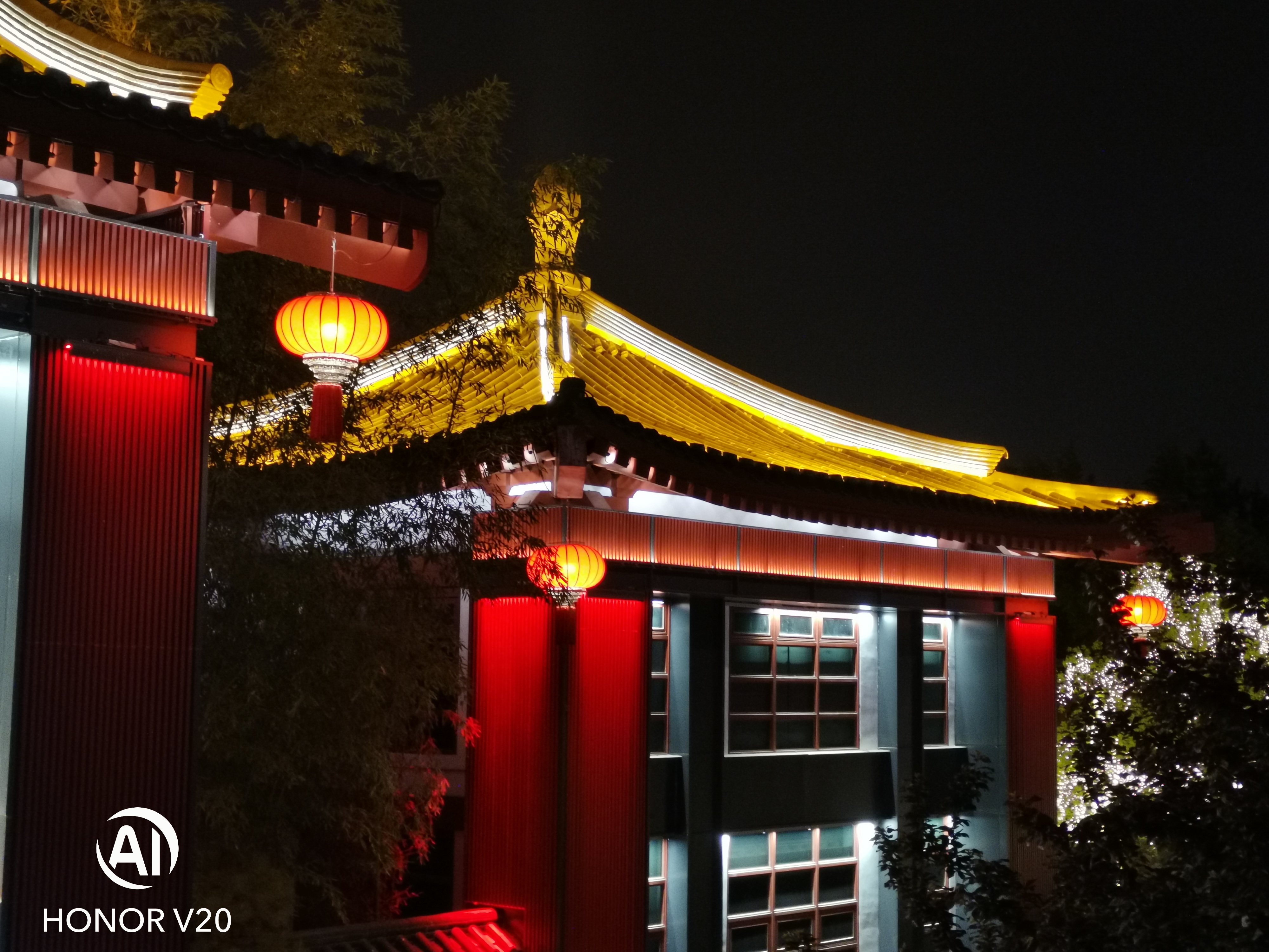 荣耀V20评测：4800万超清摄影+麒麟980，实际体验到底如何！