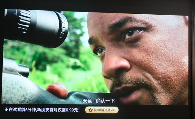 高端家用投影哪家强？极米H3 VS 坚果J9 对比分析评测