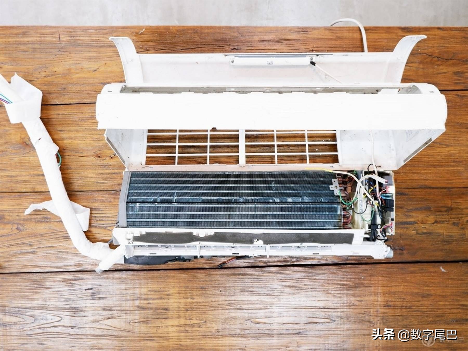 如何对空调进行全面清洗，在这里我给大家解答
