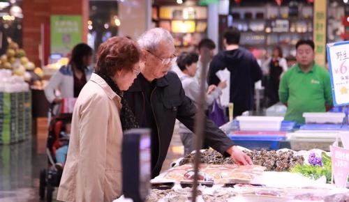超市刚开业就打败老店，迅速成为当地的黑马，月销售额高达25万