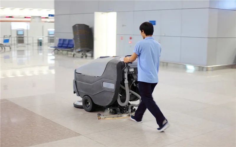 普通人想在2022年，一年内赚到50万，有哪些比较靠谱的途径？