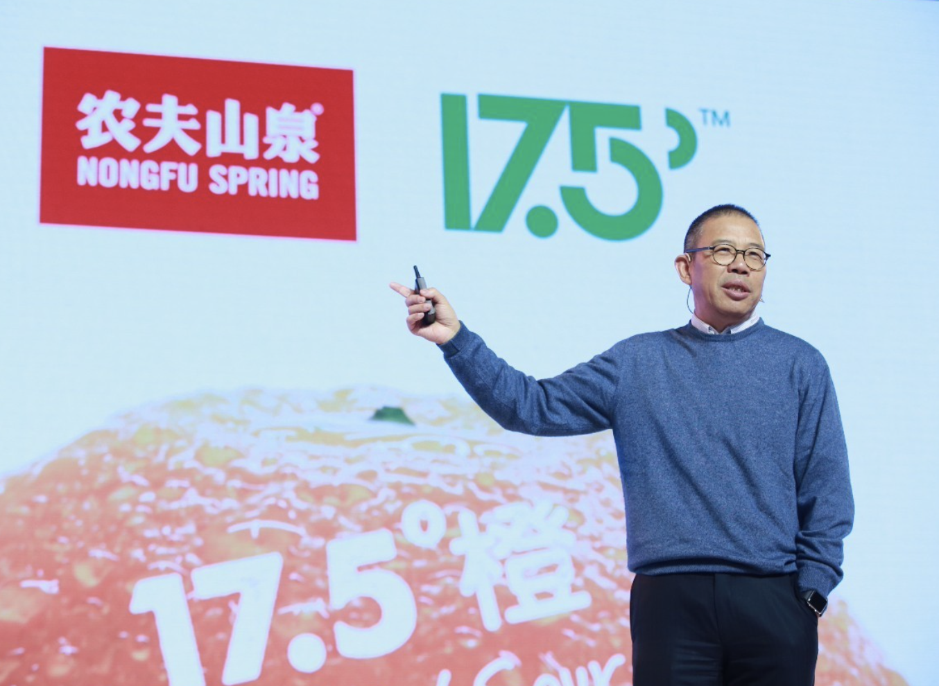 首富“清仓式”退出，两家公司跌750亿！钟睒睒在打什么算盘？