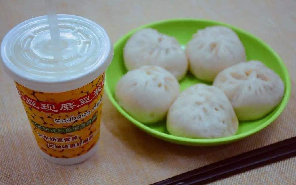 一家不起眼的早餐店，居然日赚2万，让同行眼红不已
