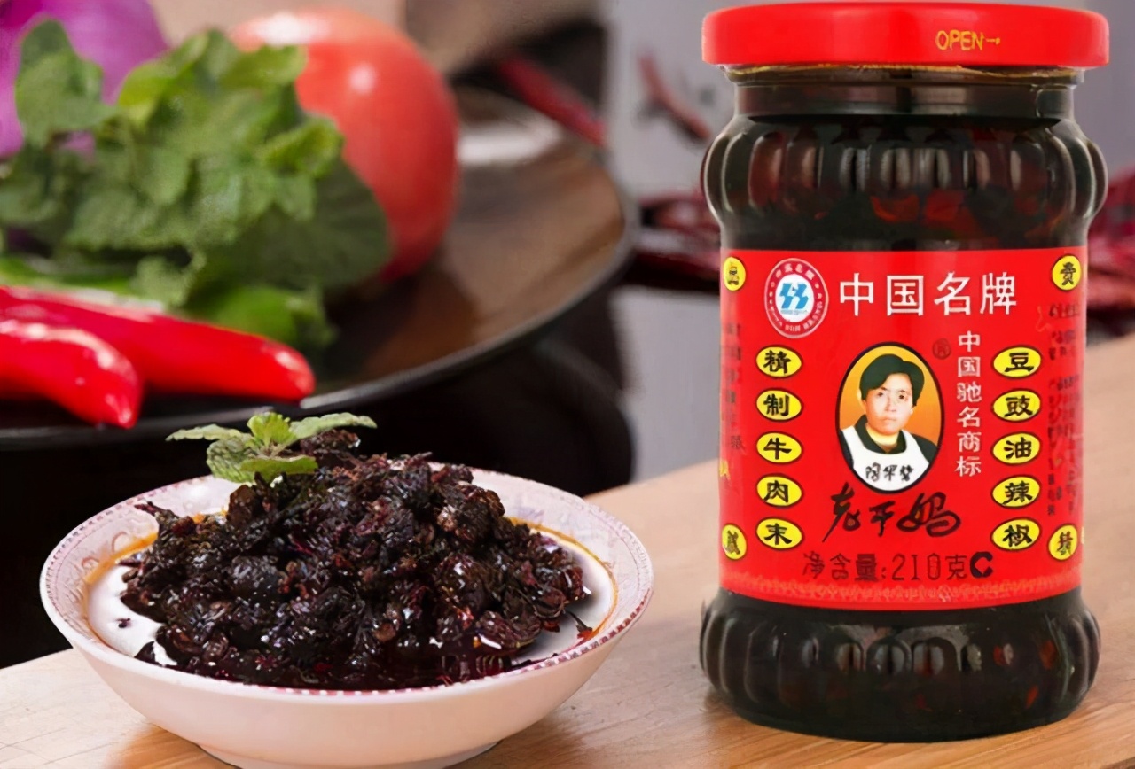 大儿子建烂尾楼，小儿子差点砸了招牌，不上市的老干妈被坑惨了