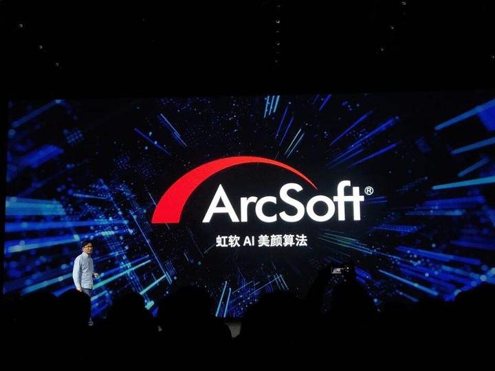 又一神秘富豪出现：掌舵人工智能技术领先企业，只可惜已是美国籍