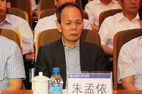 从包工头到华南五虎，如今拿出200亿来救恒大，这位隐形富豪火了