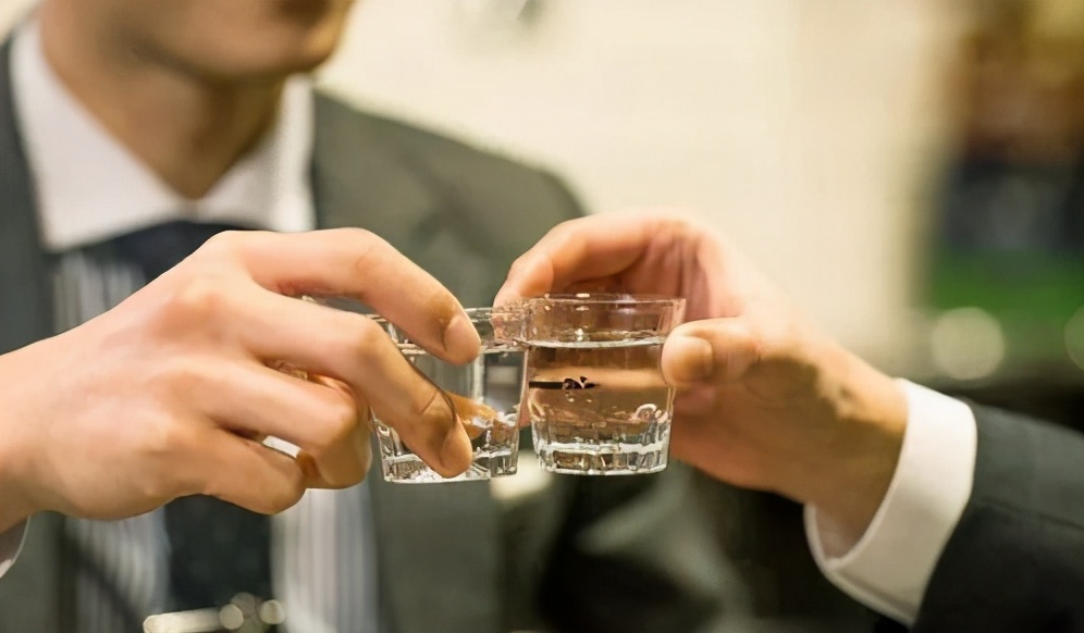 2020年白酒股疯涨的背后，一线经销商却是另一番“景色”