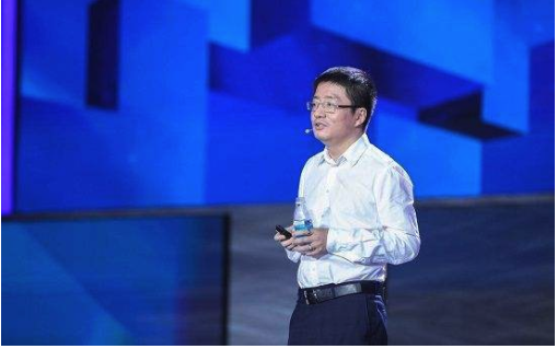 最穷时只有200元，如今身家183亿，他的人生逆袭过程不一般