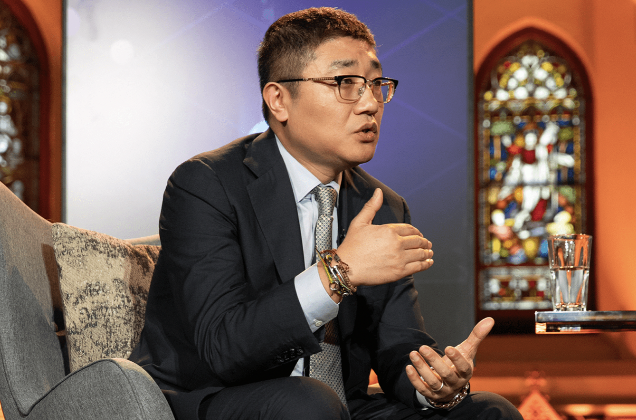 唯一敢对刘强东说“不”的人，坐上了京东的第二把交椅
