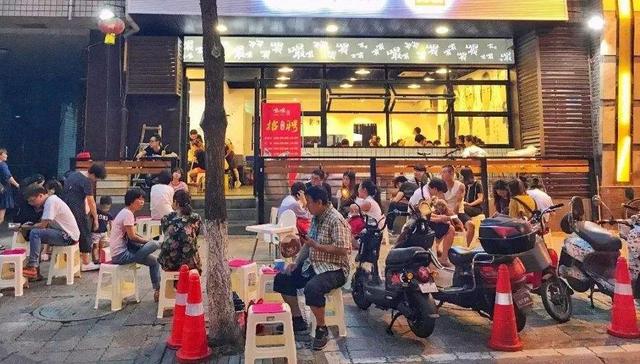 烤鱼店还没开业就获得了8万曝光，开业一月净赚10万，老板赚翻了
