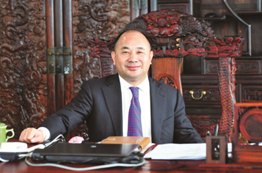 营收力压阿里腾讯，赌性胜过曾毓群，他靠最土生意斩获七千亿营收
