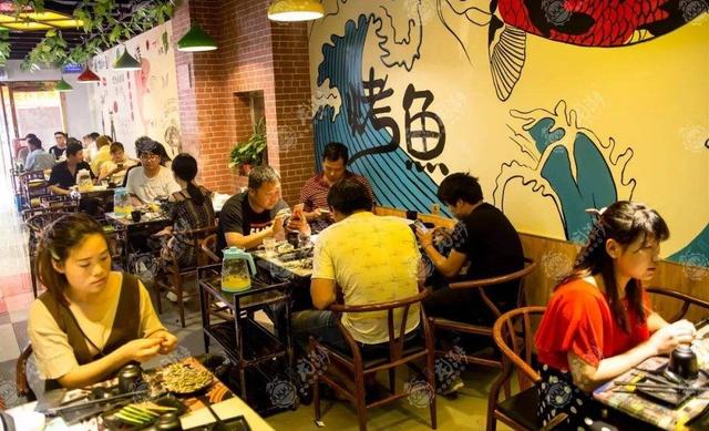 烤鱼店还没开业就获得了8万曝光，开业一月净赚10万，老板赚翻了