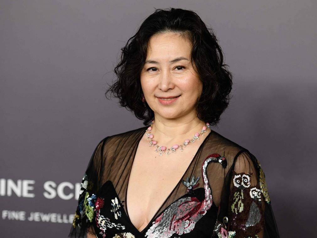 香港知名女富豪：砸6910万买马首献祖国，可惜58岁仍是单身