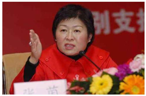 中国第一位女首富：曾在街头捡垃圾，如今身价高达420亿