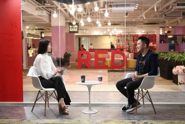 对话小红书CEO：从“购物指南”到“种草天堂”，小红书为何能成为新一代“流量洼地”？