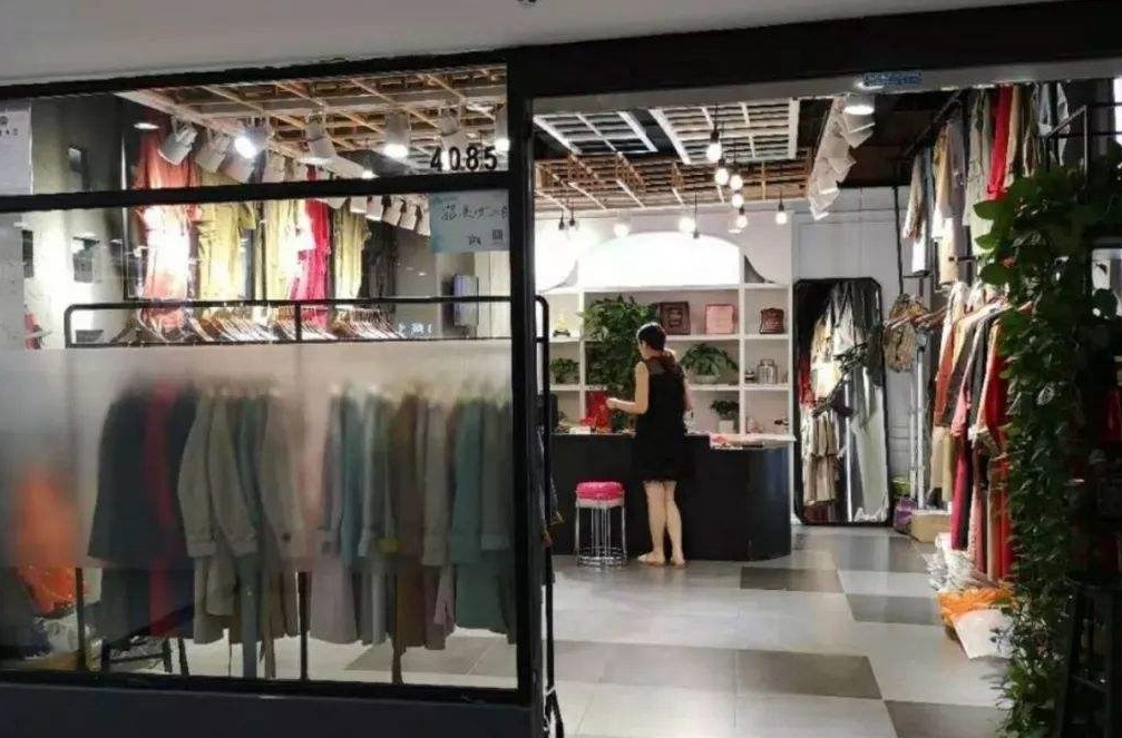 一家普通的小服装店只用了一招，单日销售过万，业绩翻十倍有余