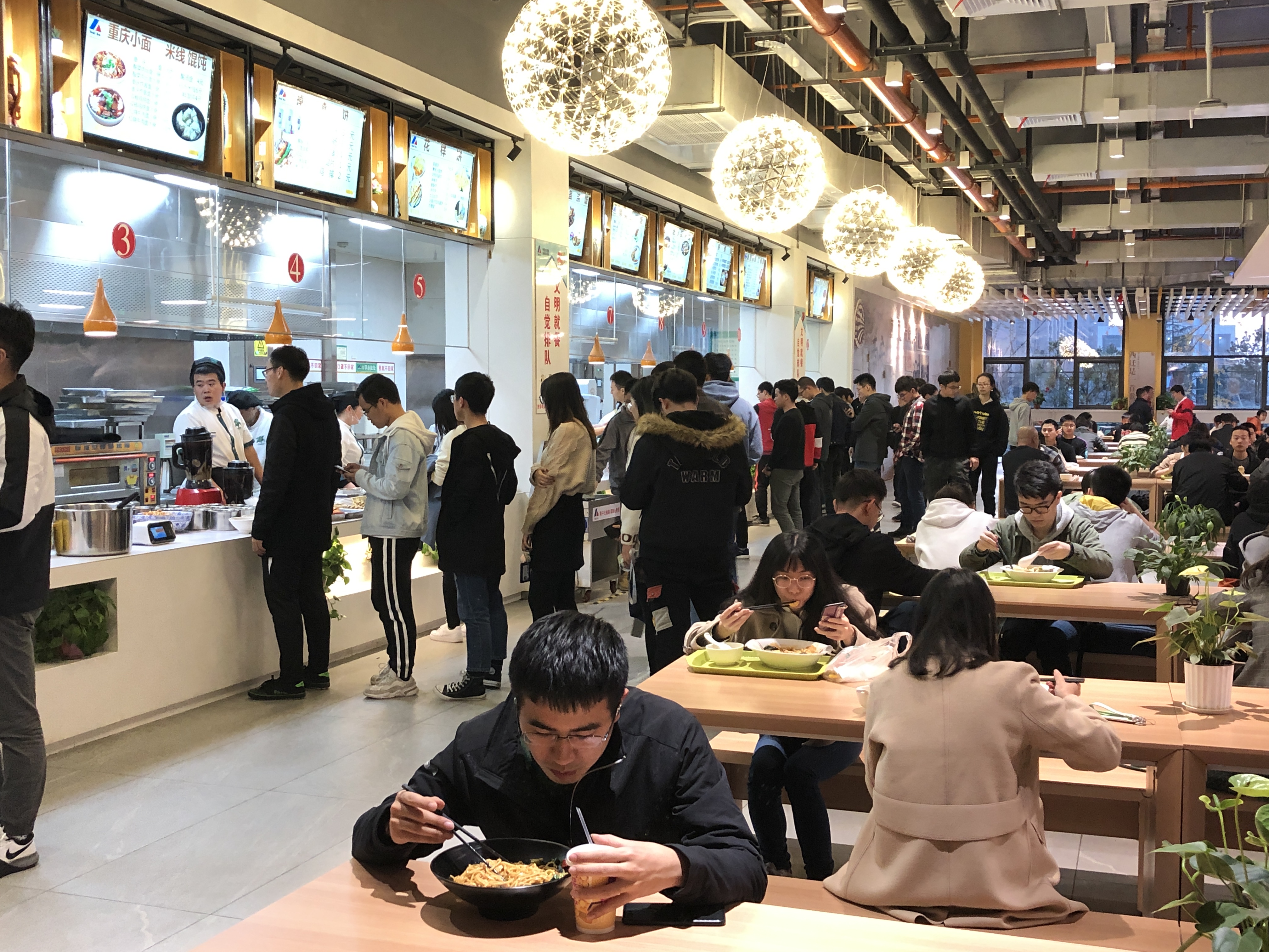 山西太原餐饮首富：打造百亿食品帝国，身价128亿
