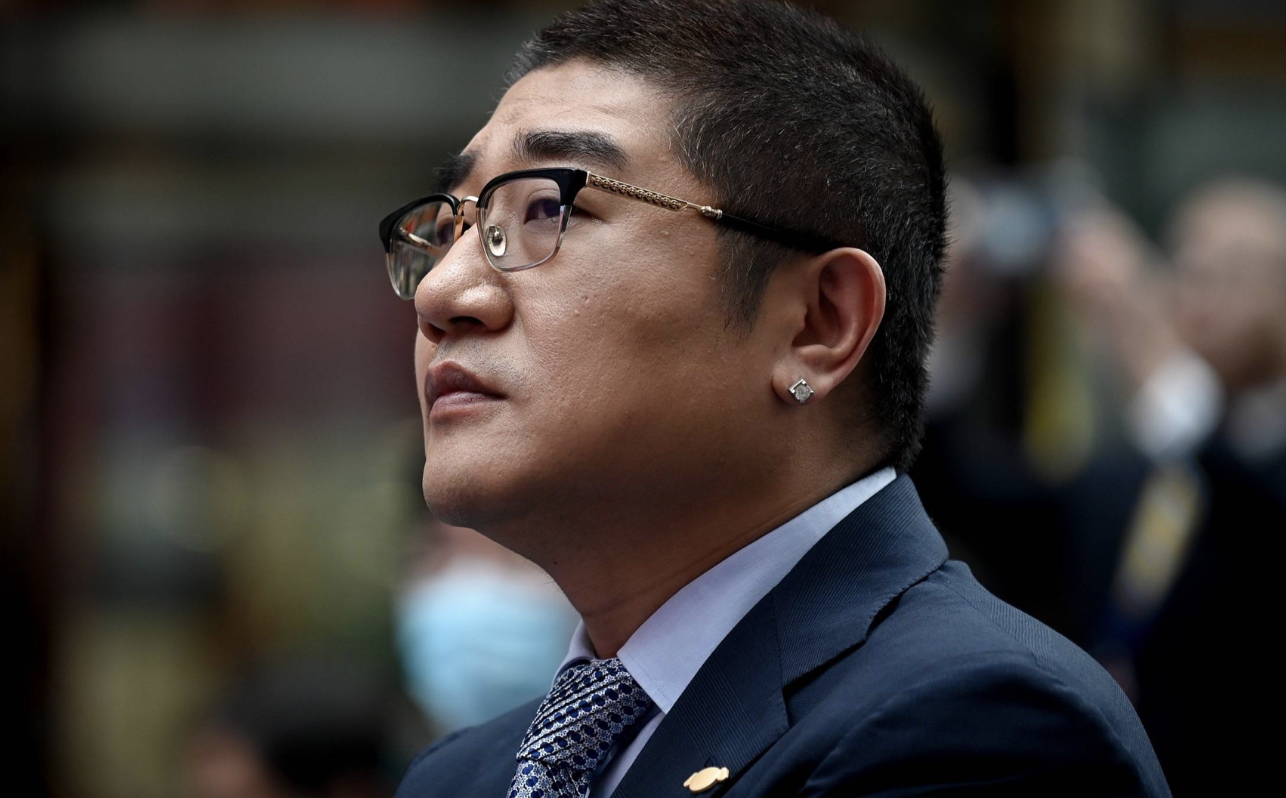 唯一敢对刘强东说“不”的人，坐上了京东的第二把交椅
