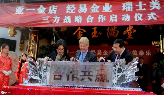 实体餐饮店引流拓客，让进店顾客源源不断，只需把握4个实操技巧