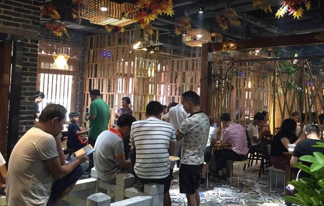 濒临倒闭的餐饮店，只用简单一招起死回生，半年赚百万