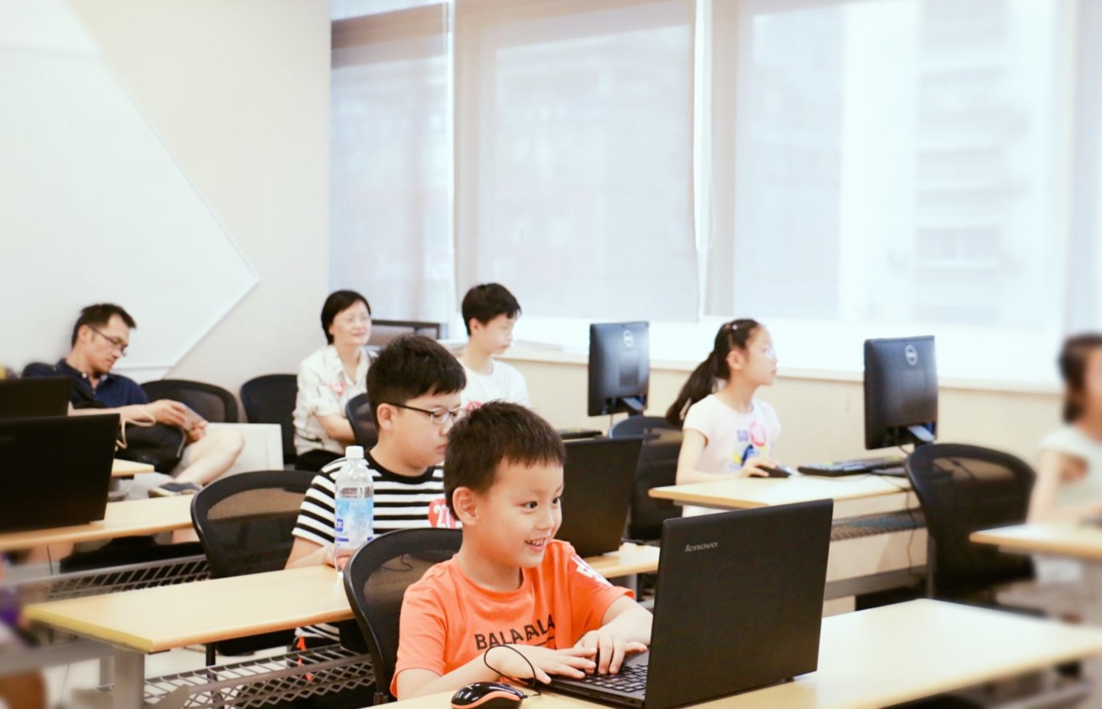 为什么现在商家搞活动都不玩集赞，而是玩砍价了？原因在这里
