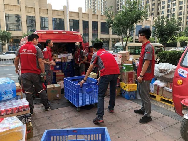 年轻人都去送外卖、送快递、跑网约车，中国制造业的未来怎么办？