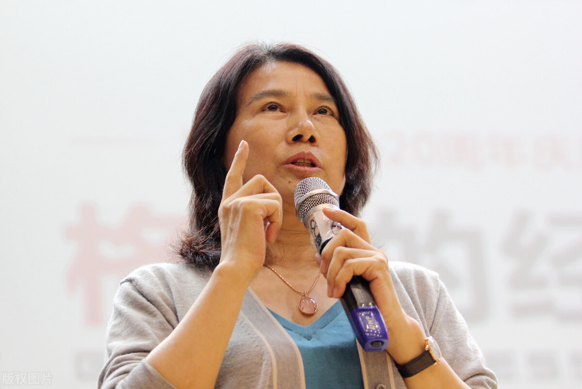 董明珠6场直播卖了228亿，关于直播带货，有三个技巧需要掌握