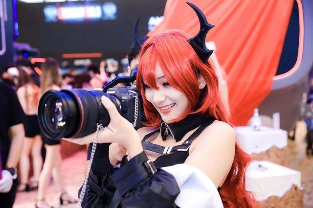 引爆观众热情 ChinaJoy佳能展台首日盛况纪实