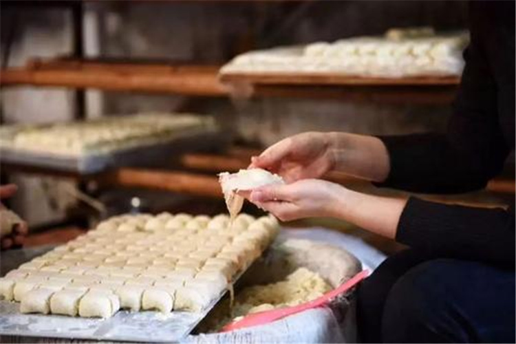 50岁的人不想打工，在县城有哪些小本开店项目可以做？推荐一些