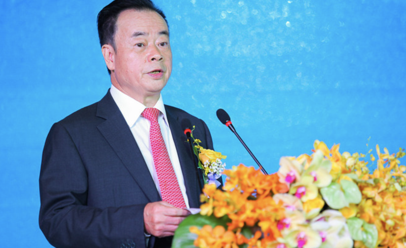 神秘的潮汕地产大亨：发家致富后不忘建设祖国，如今身价220亿