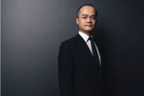 最穷时只有200元，如今身家183亿，他的人生逆袭过程不一般