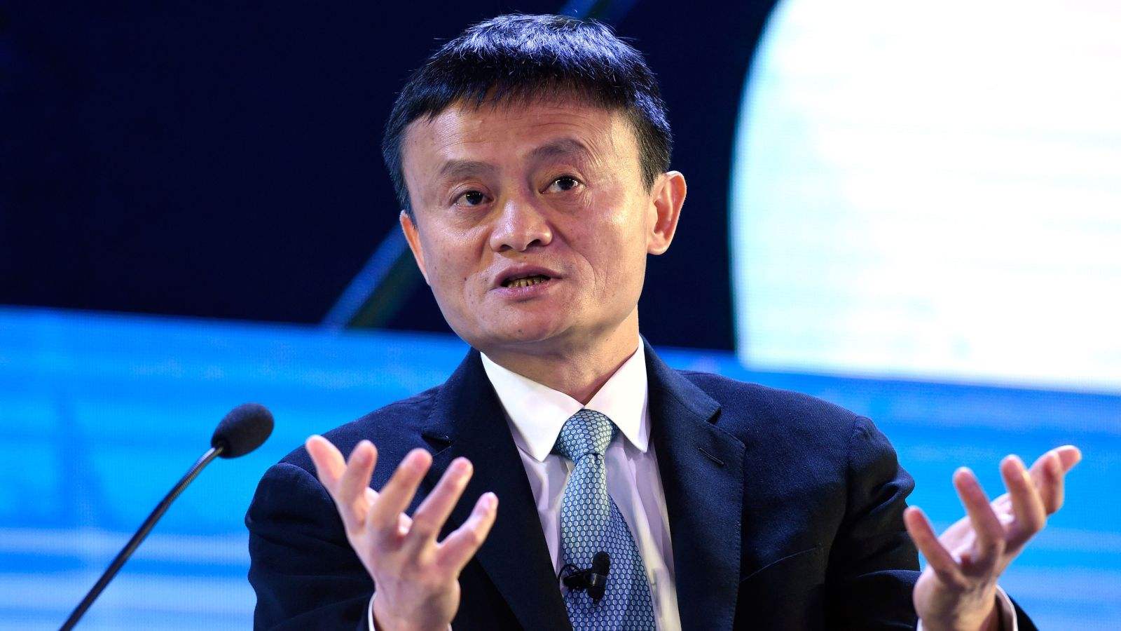 中国慈善界3大富豪：马云捐款高达300亿元，曹德旺排在第三位