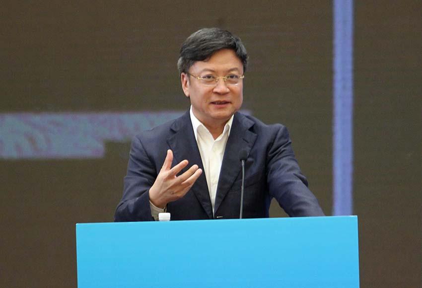 山西最知名的富豪：靠做“接盘侠”，大赚了859亿身价