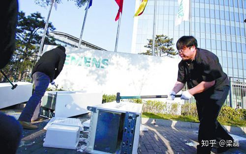 网红、科技大佬、作家，跨界喜剧王罗永浩才是打造个人IP的典范